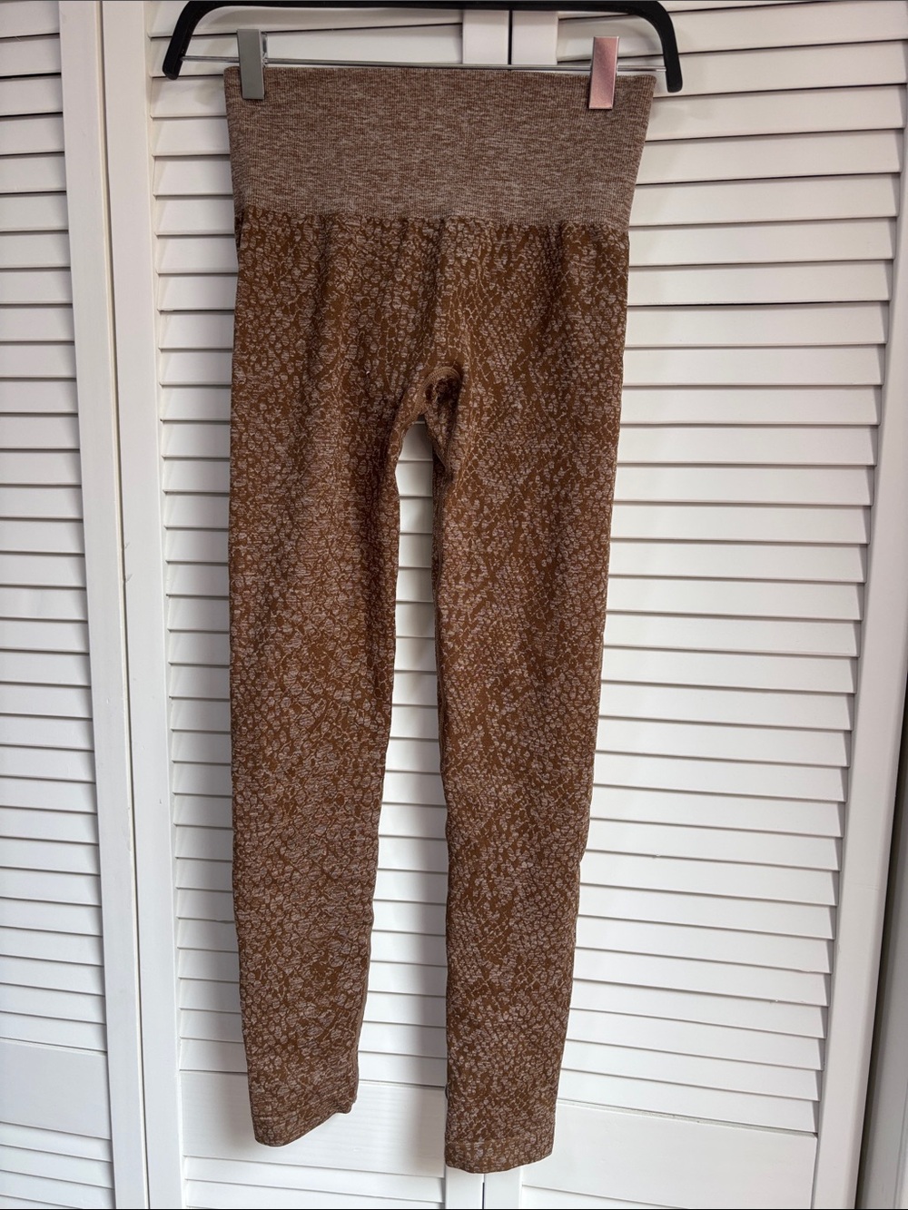 NVGTN Brown Patterned High-Waist Leggings